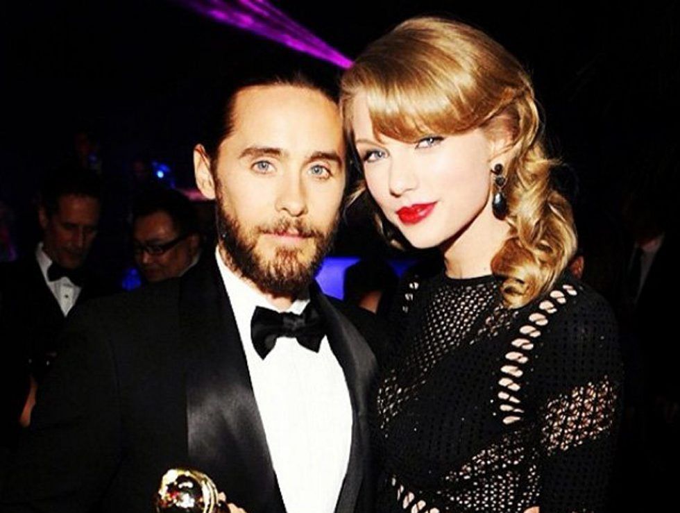 Taylor Swift getting cosy with Jared Leto Taylor Swift getting cosy with Jared Leto
